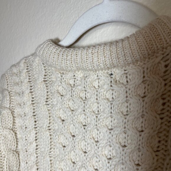 L.L. Bean Vintage Womens Cable Knit Sweater Medium wool Made In Ireland Cream - Picture 8 of 12